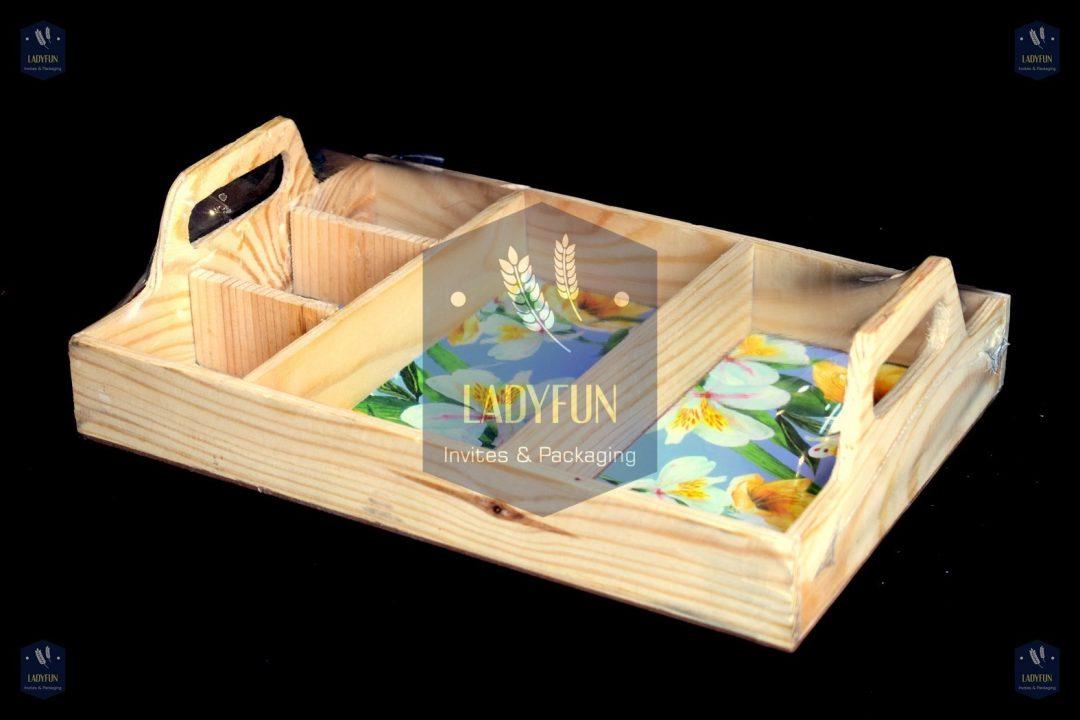 Pine tray for jars and cakes