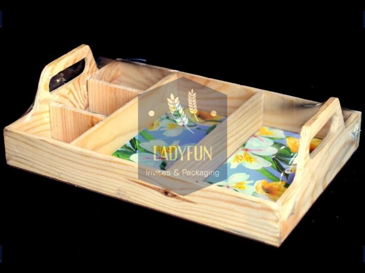 Pine tray for jars and cakes